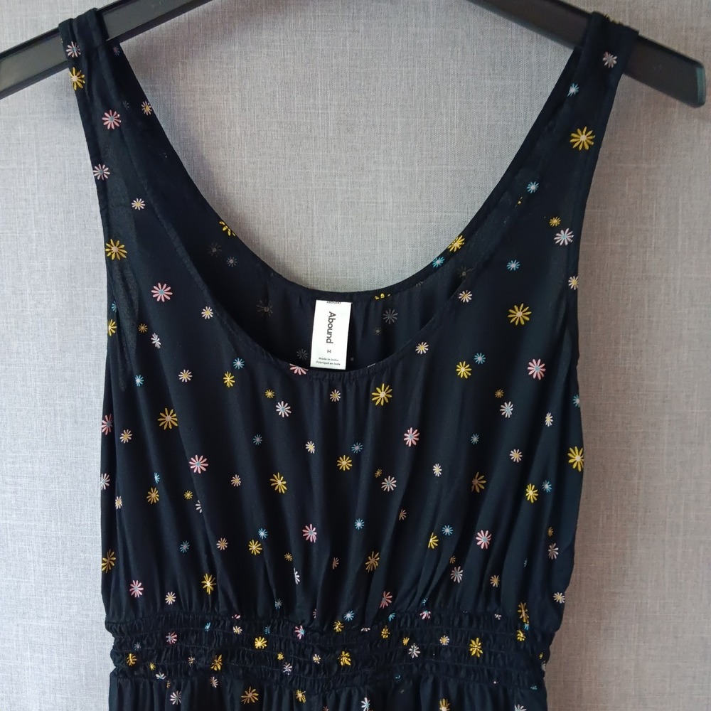 Abound Smocked Floral Romper Scoop Neck Sleeveless Size M Black Daisy Summer Boh